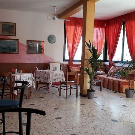 Hotel Rosa Римини Экстерьер фото