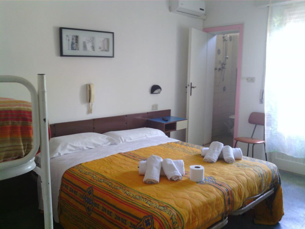 Hotel Rosa Римини Экстерьер фото