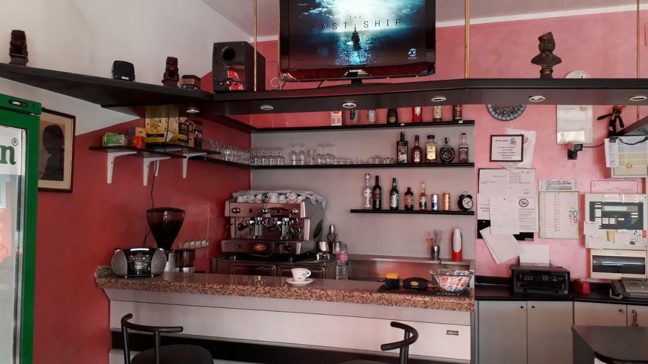 Hotel Rosa Римини Экстерьер фото